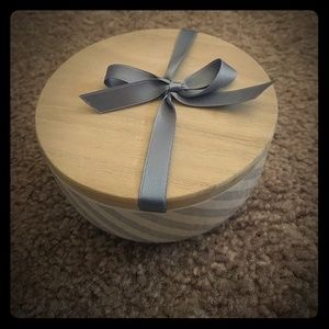 Jewelry or key or trinket jar